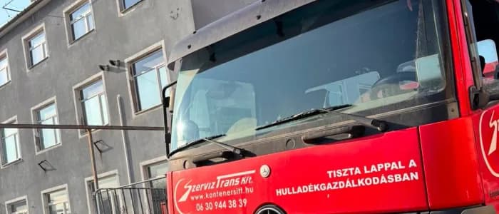 Szerviz Trans konténer munka közben