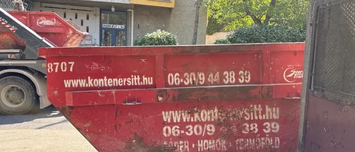 Szerviz Trans konténer munka közben